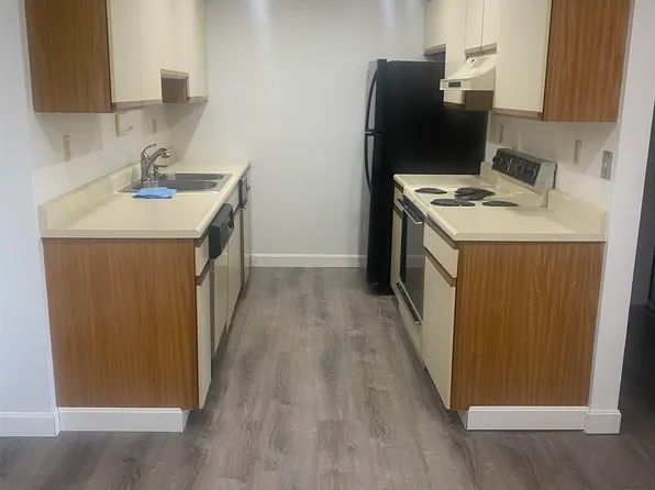 231 Abbott Farm Lane, Hudson, NH 03051