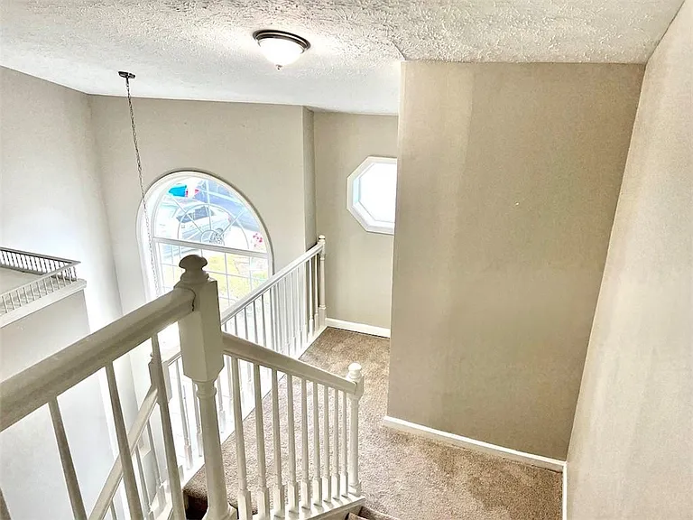 2312 Oak Glenn Cir — Photo 9