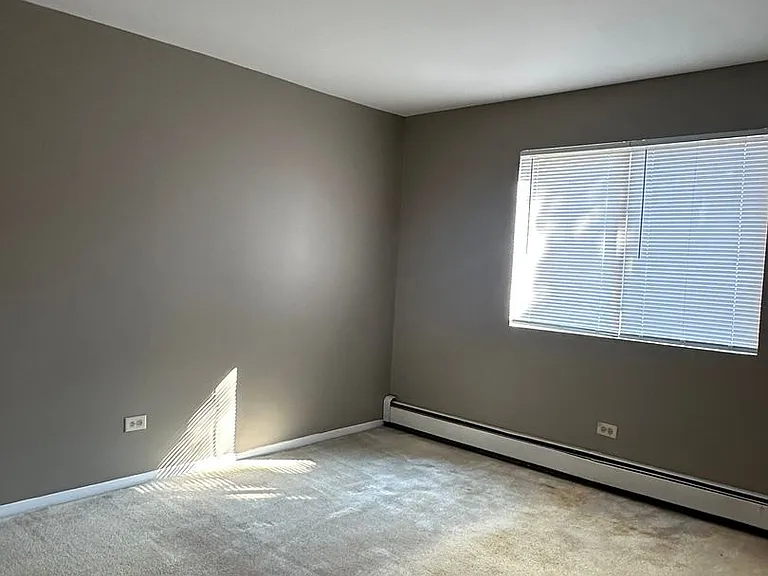 2342 W Nichols Rd — Photo 4