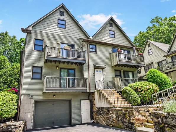 462 Glendale Avenue #18, Bridgeport, CT 06606