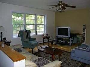 3rd image of 607 N Elting Corners Rd