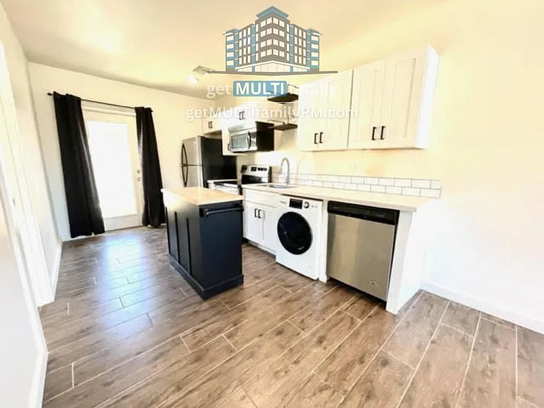 1402 E McKinley St #B — Photo 4