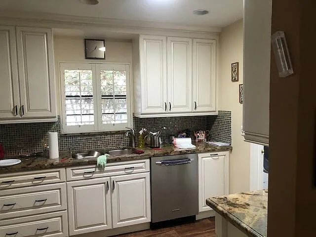 7960 Chula Vista Cres — Photo 10