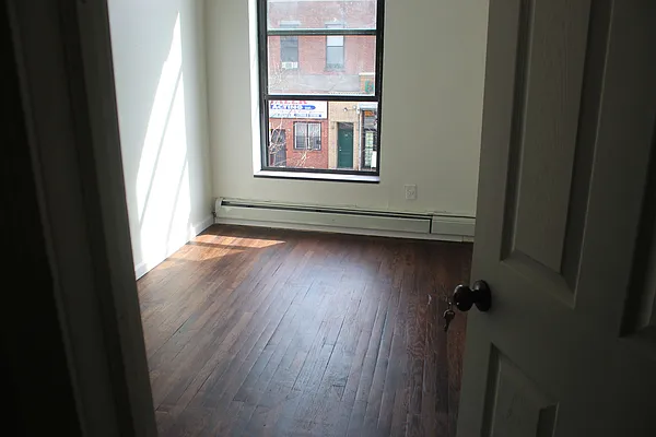 Rented by U2Apartment LLC | media 48