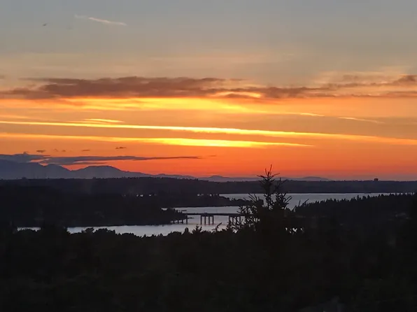 4815 Somerset Dr SE, Bellevue, WA 98006