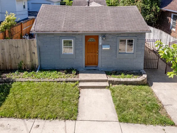 937 Kane St, Aurora, IL 60505