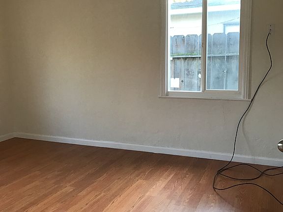 5th image of 706-708 El Camino Avenue