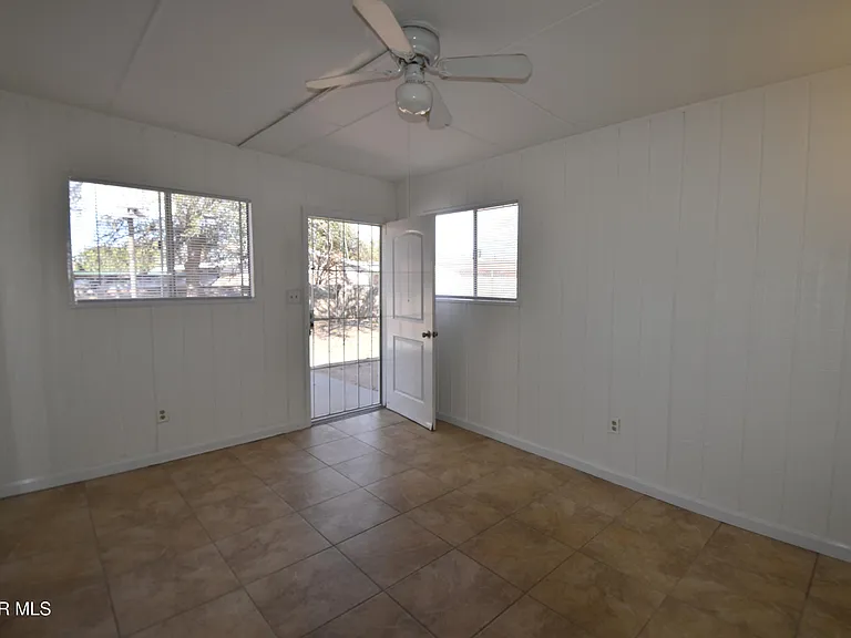 3417 Guthrie St — Photo 17