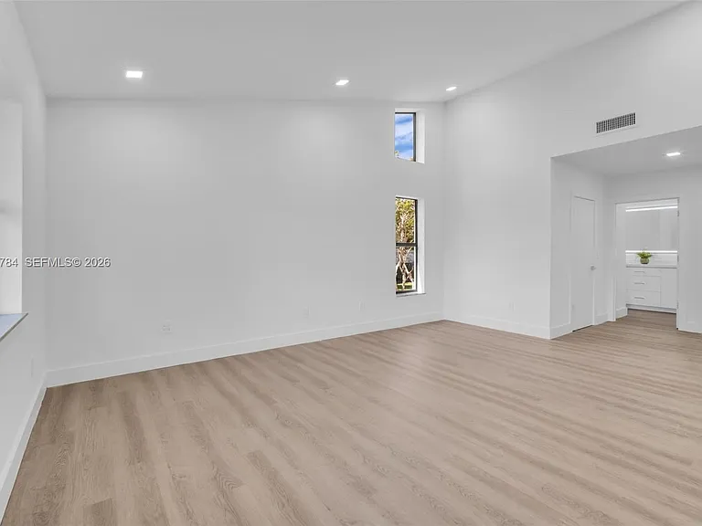 16778 Willow Creek Dr — Photo 11