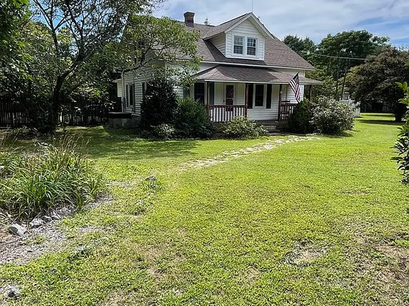 6844 Fields Landing Rd, Hayes, VA 23072