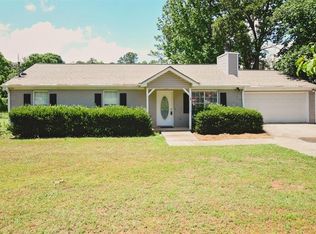 1563 Cronic Town Rd, Auburn, GA 30011