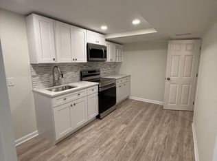 1212 Ware St SW #3, Vienna, VA 22180