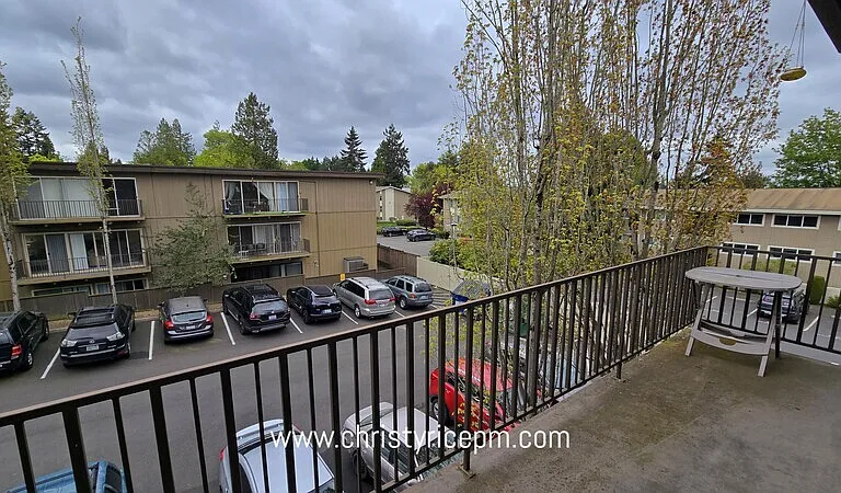 11010 NE 68th St #627 — Photo 1