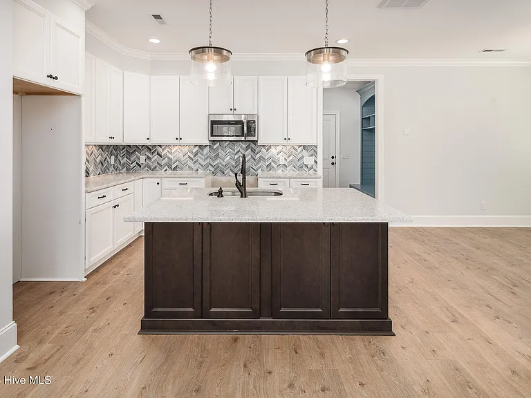 3842 W Wilson St — Photo 8