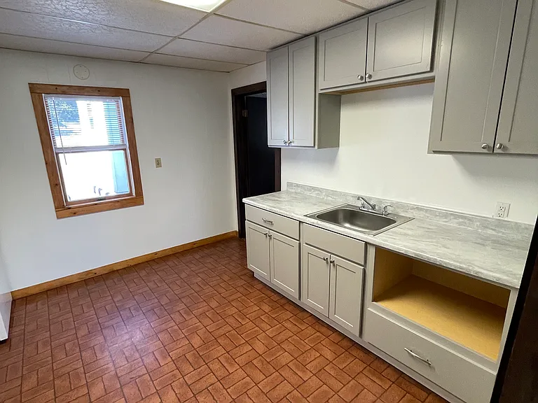 231 E State St #2 — Photo 6