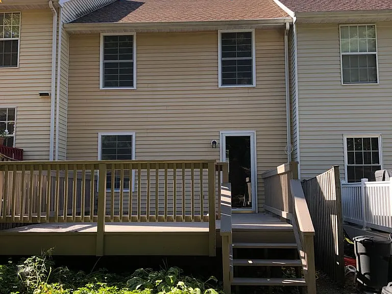 1818 Chester Way — Photo 3