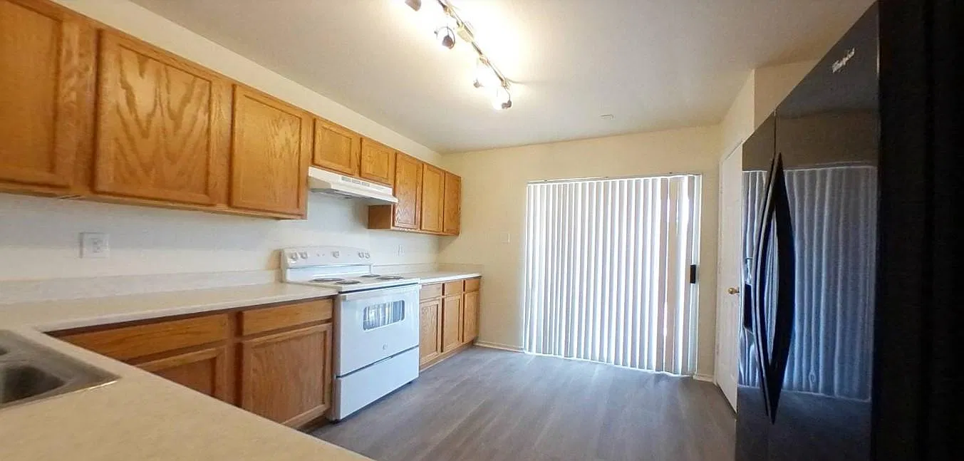 4 bed, 2044 sqft, $1,750 — Photo 4