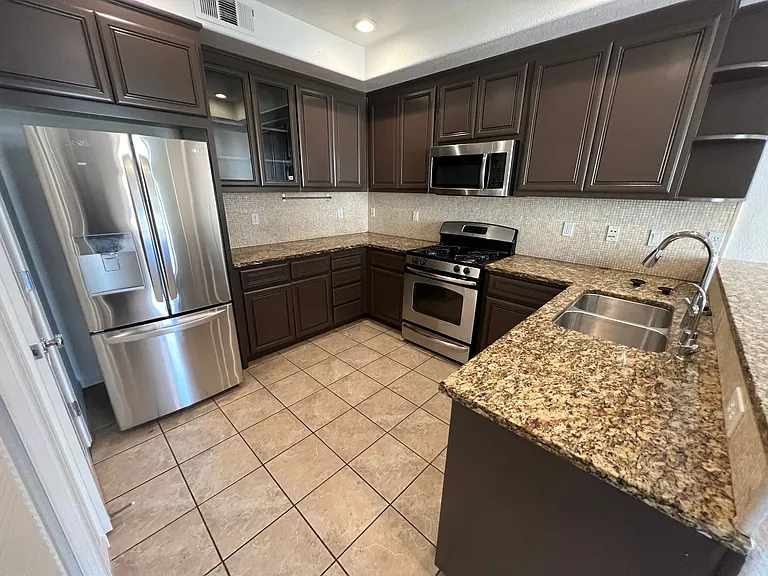 1141 Rock Ave — Photo 14