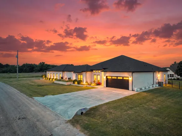 22277 Greenbriar Dr, Whitney, TX 76692