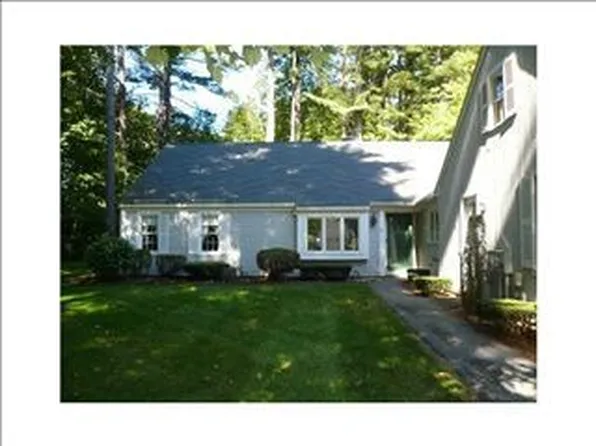 14 Oakwood Ln, Kennebunk, ME 04043