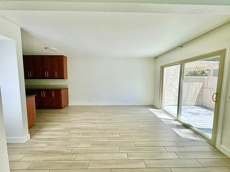 10257 Caminito Covewood #B — Photo 6