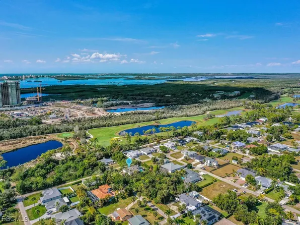 4666 San Antonio Ln, Bonita Springs, FL 34134