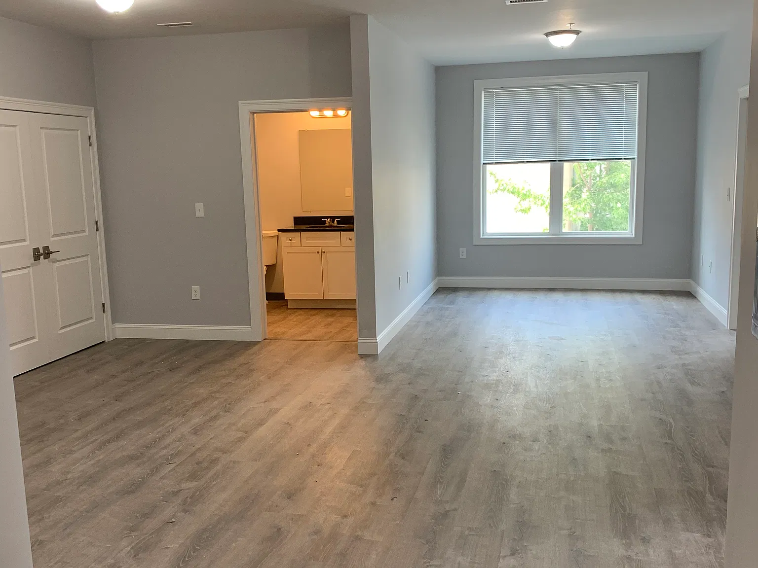 2 bed, 844 sqft, $2,600 — Photo 4