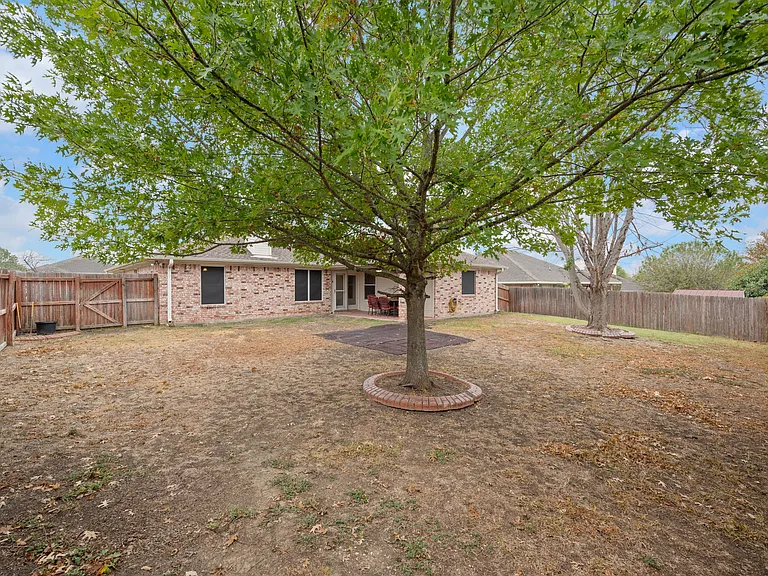 3805 Republic Of Texas Dr — Photo 12
