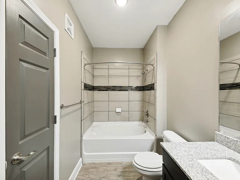 Harbor Creek Apartments — Photo 38