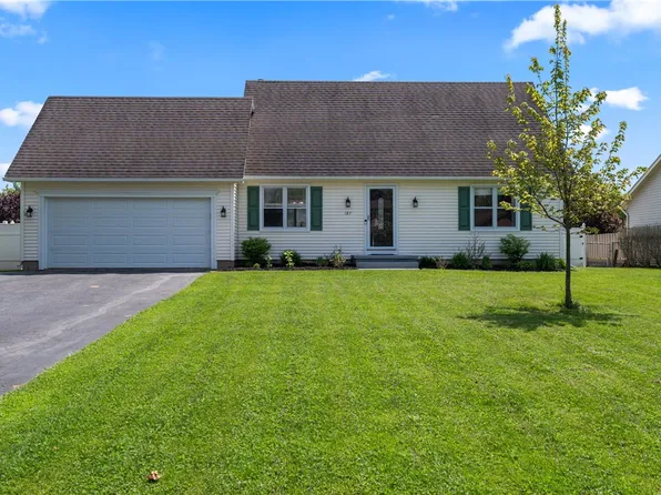 187 Long Park Dr, Rochester, NY 14612
