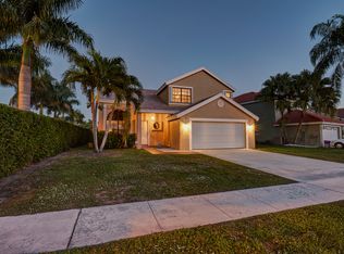 22170 Sands Point Dr, Boca Raton, FL 33433