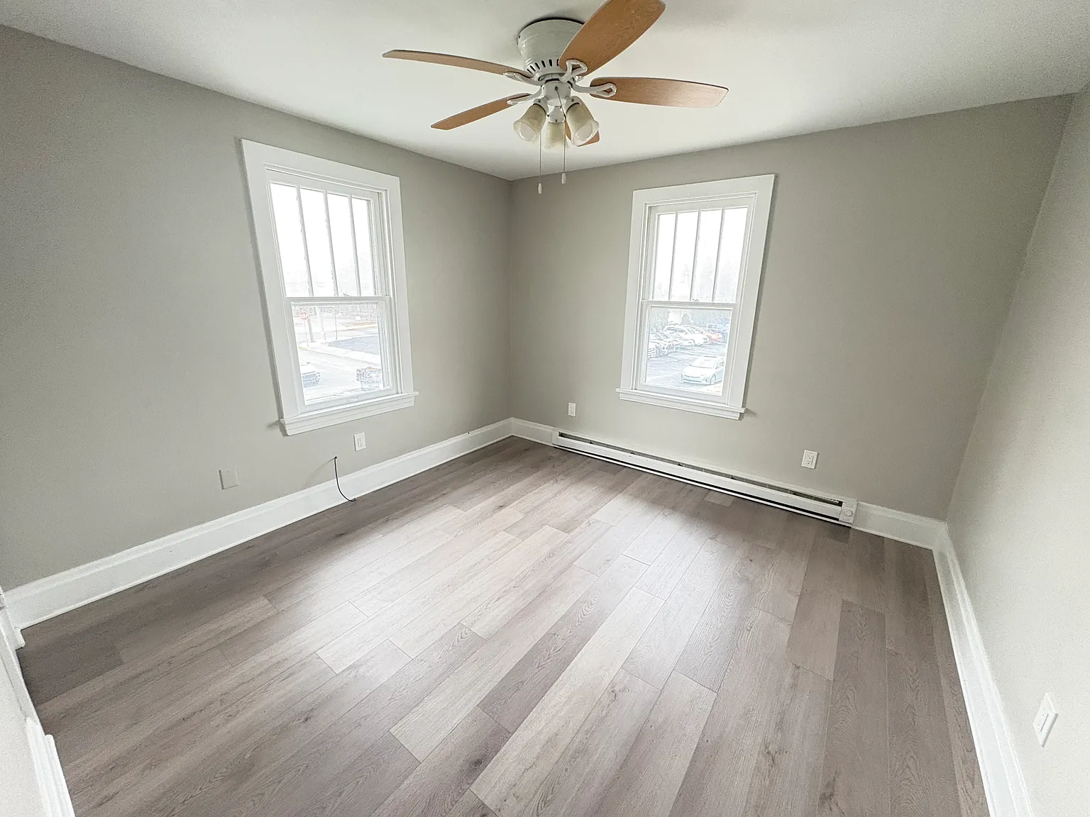 1 bed, 900 sqft, $1,090 — Photo 3