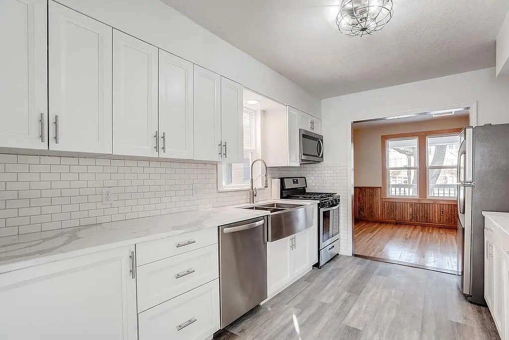 6 bed, $4,200 — Photo 3