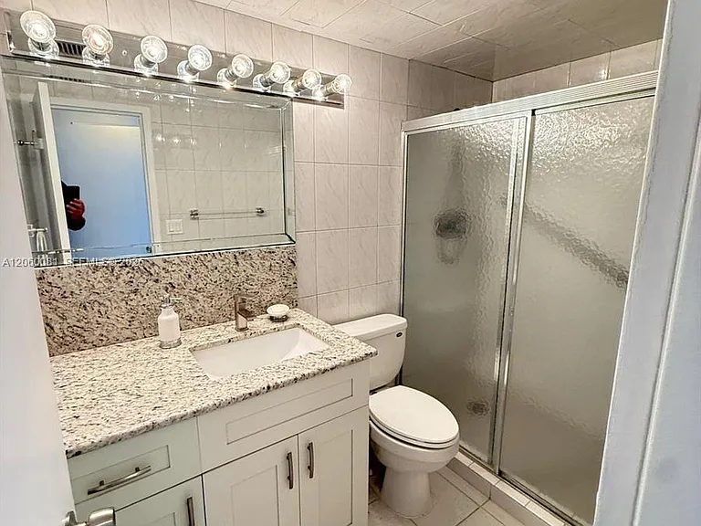 5825 Collins Ave #7B — Photo 11