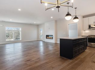 636 Boardwalk Ln, Dexter, MI