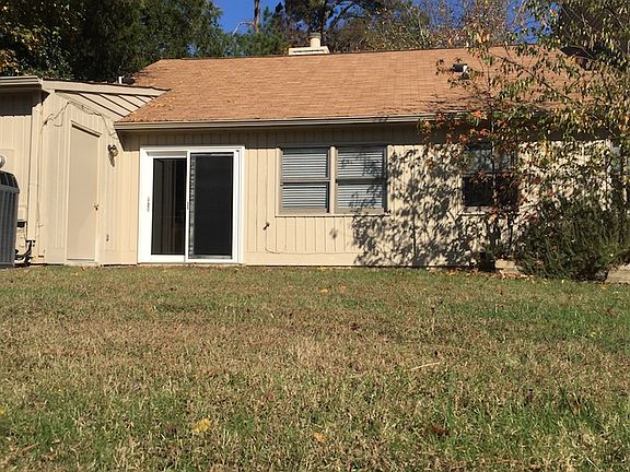 4th image of 118 Mossbark Ln