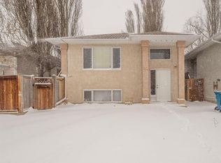 22 E Assiniboia Rd W, Lethbridge, AB T1K 6Z1