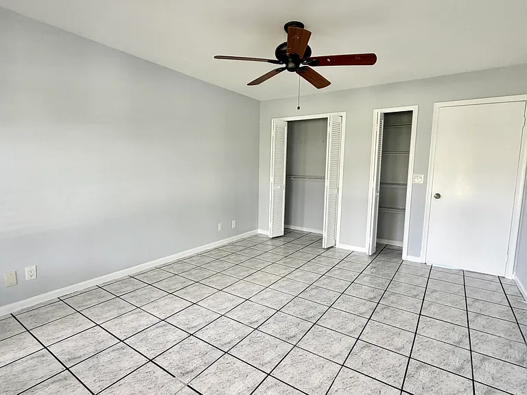6048 Garrett St — Photo 34