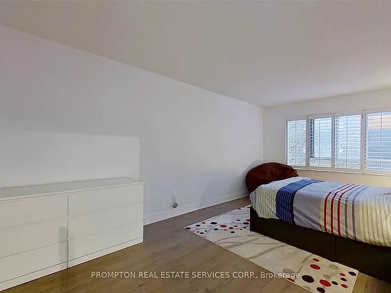 38 Hollywood Ave #123 — Photo 5