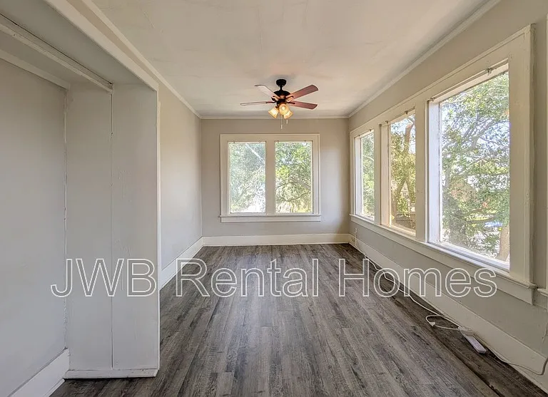 2022 Dellwood Ave #2 — Photo 5