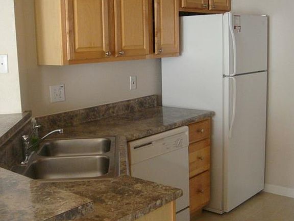 4th image of 10411 Villa View Cir