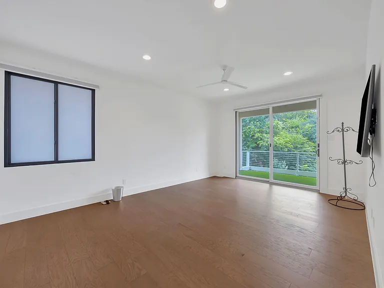 11248 Jamestown Rd — Photo 23