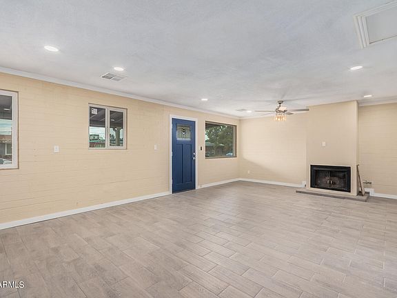 4th image of 2228 W LUPINE Avenue