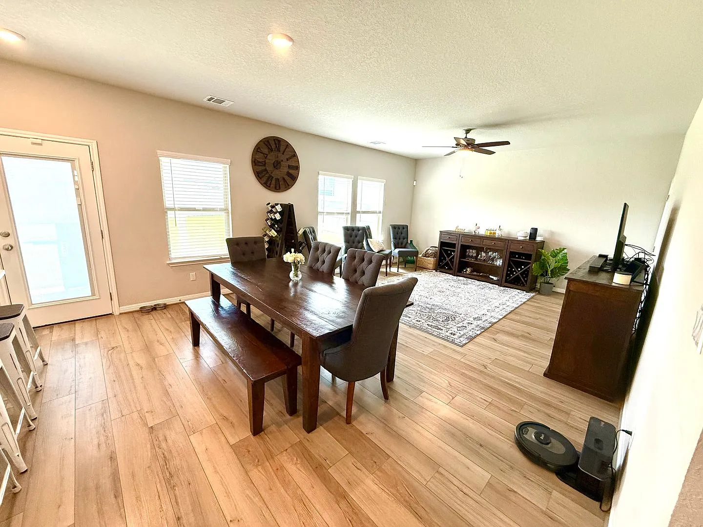 *Coming Soon!* Gorgeous Two-Story 4 Bedroom / 2.5 Bath Home In Cibolo, Tx! — Photo 4