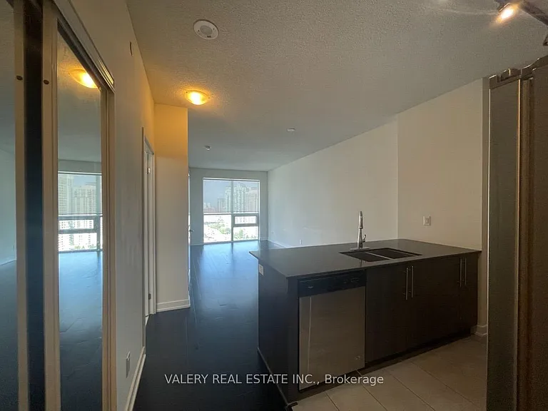 510 Curran Pl #2008 — Photo 8