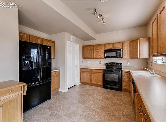 4th image of 10748 Deer Meadow Cir