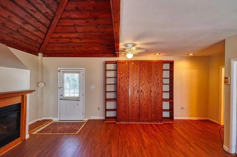 10215 Livingston Rd #A — Photo 6