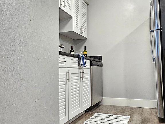4th image of A115 W Gray St #115