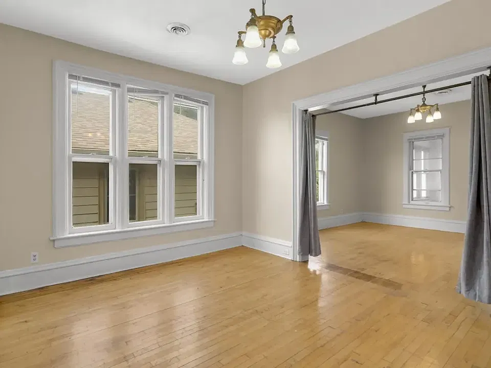 226 Gramercy Ave #2