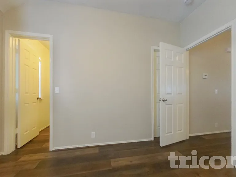 4504 Vista Meadows Dr — Photo 14
